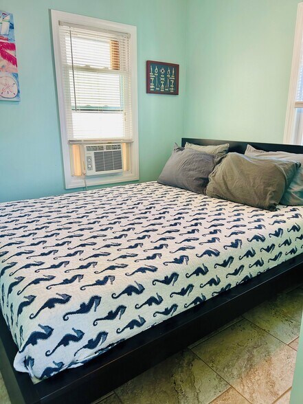 Building Photo - 44 Hancock Ave