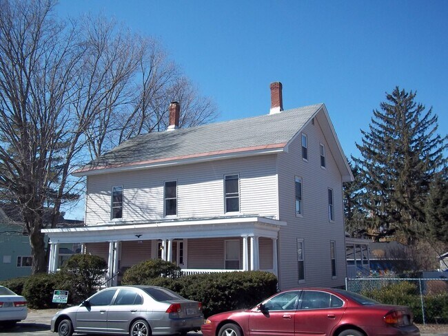 Building Photo - 578 Beech St