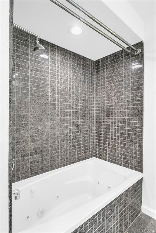Building Photo - 36939 Heatherton Dr