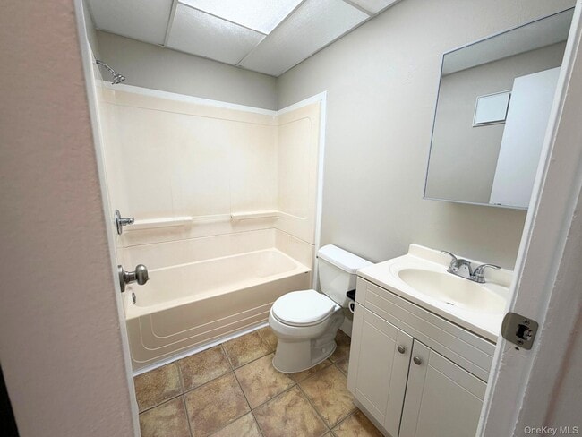 Building Photo - 614 Fox Run Ln