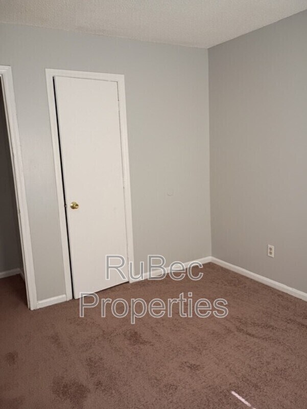 Building Photo - 408 S Weldon St
