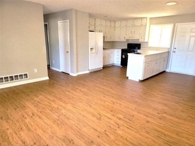 Building Photo - 4042 Jodeco Rd