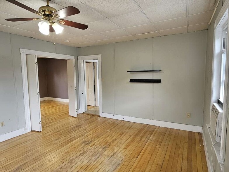 Building Photo - 20 Kosta St
