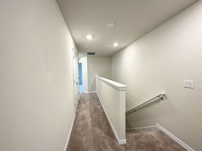 Building Photo - 4621 Sparkling Shell Ave