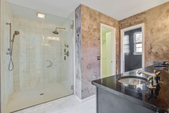 Building Photo - 1248 Winchester Dr