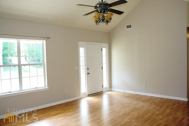 Building Photo - 55 Lauren Overlook