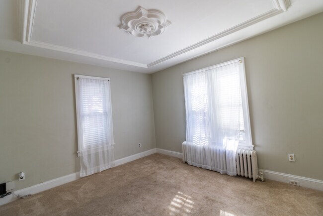 Building Photo - 16 Smith St