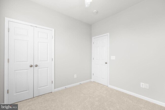 Building Photo - 407 Apricot St
