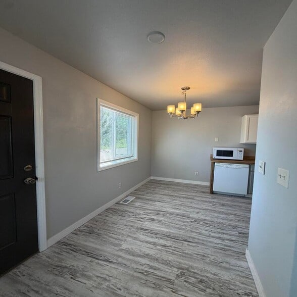 Building Photo - 1147 Eldora Ln