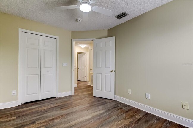 Building Photo - 6101 Lanshire Dr