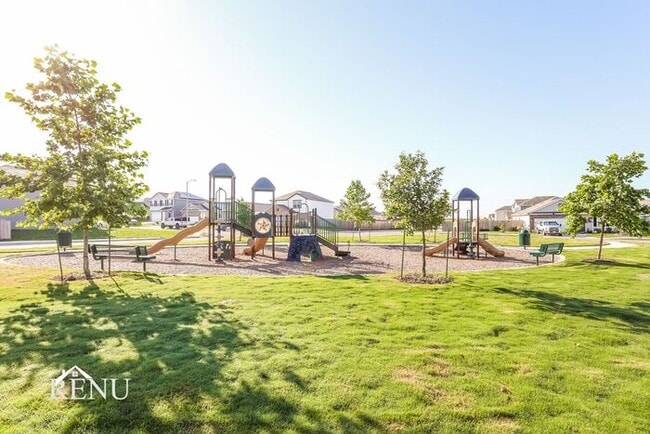 Building Photo - 5111 Firefly Hls