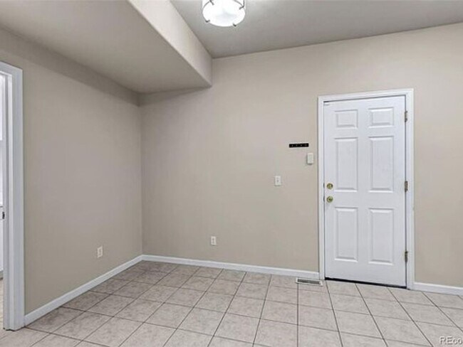 Building Photo - Well Maintained and Clean Home for Rent- Cherry Creek School District- 80015