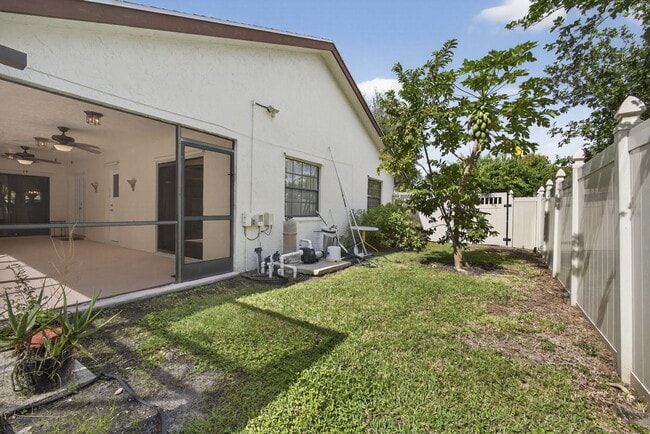 Building Photo - 798 Blueberry Dr
