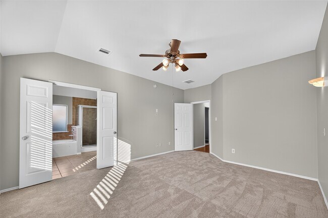 Building Photo - 1907 Meadow Edge Ln