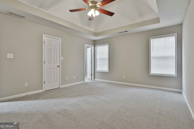 Building Photo - 12241 Crestwood Ct