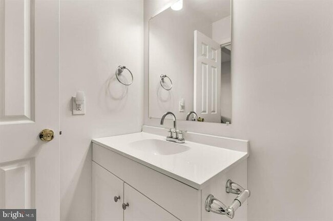 Building Photo - 10855 Lockwood Dr