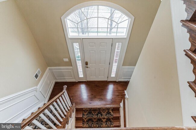 Building Photo - 12582 STONE Cir