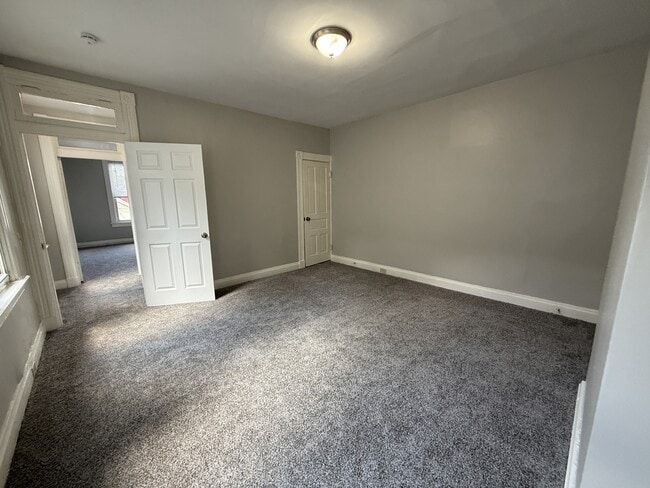 Building Photo - 2036 Mackoy St