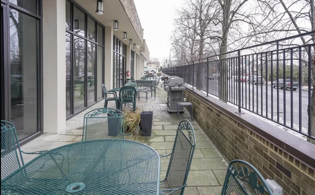 Building Photo - 3 Bed | 2 Bath | Downtown Condo | Garage Parking Included