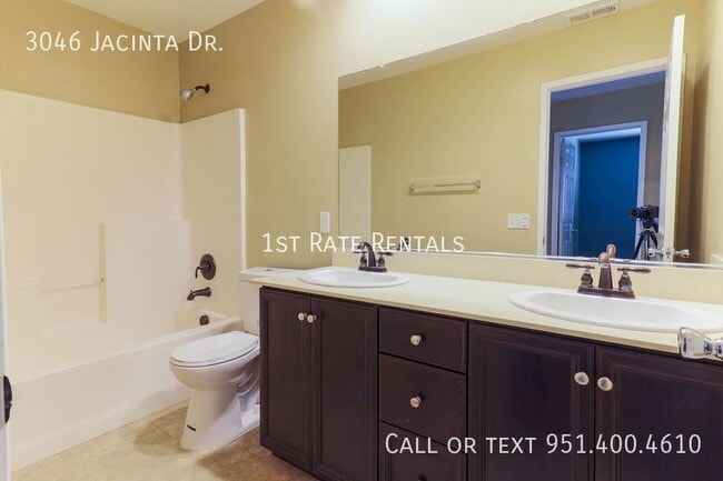 Building Photo - 3046 Jacinta Dr