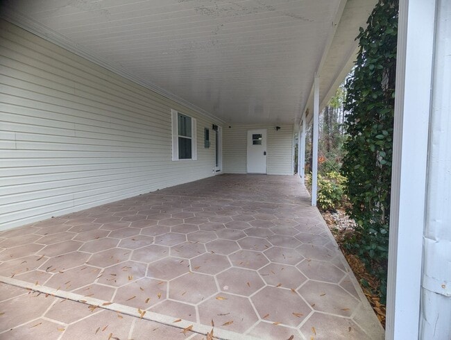 Building Photo - 2 Bedroom 2 Bathroom Home for RENT, Furbabies Welcome!