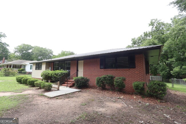 Building Photo - 1465 Irwinton Rd