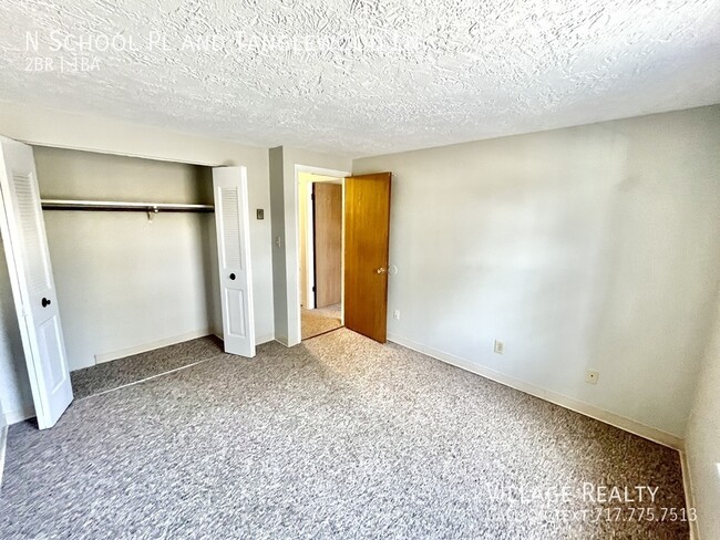 Building Photo - 307 N School Pl