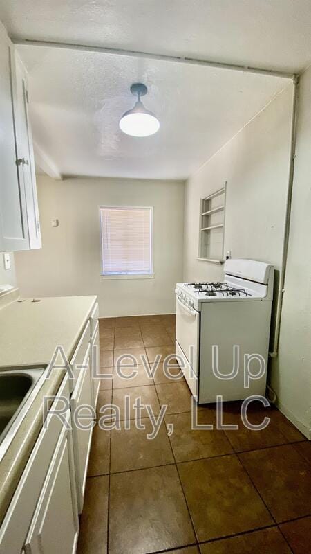 Building Photo - 4004 S Lundy Ave