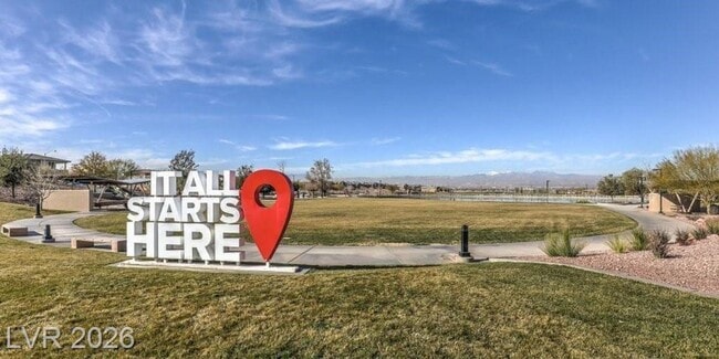 Building Photo - Spacious Henderson Townhome with Balconies and Resort Amenities