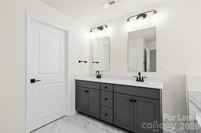 Building Photo - 7185 Sylvan Retreat Dr