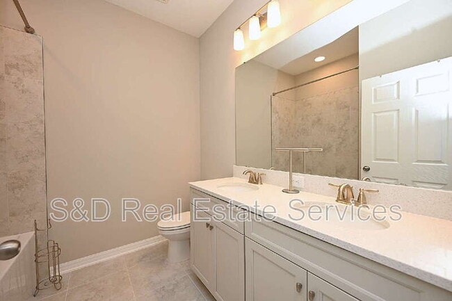 Building Photo - 5507 Freesia Dr