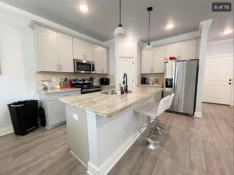 Building Photo - 2114 Crescent Pointe Pky