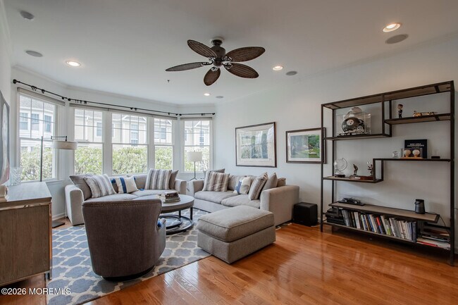 Building Photo - 5 Grant St