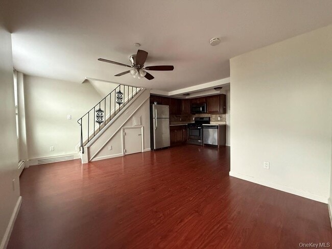 Building Photo - 2 Audrey Ave