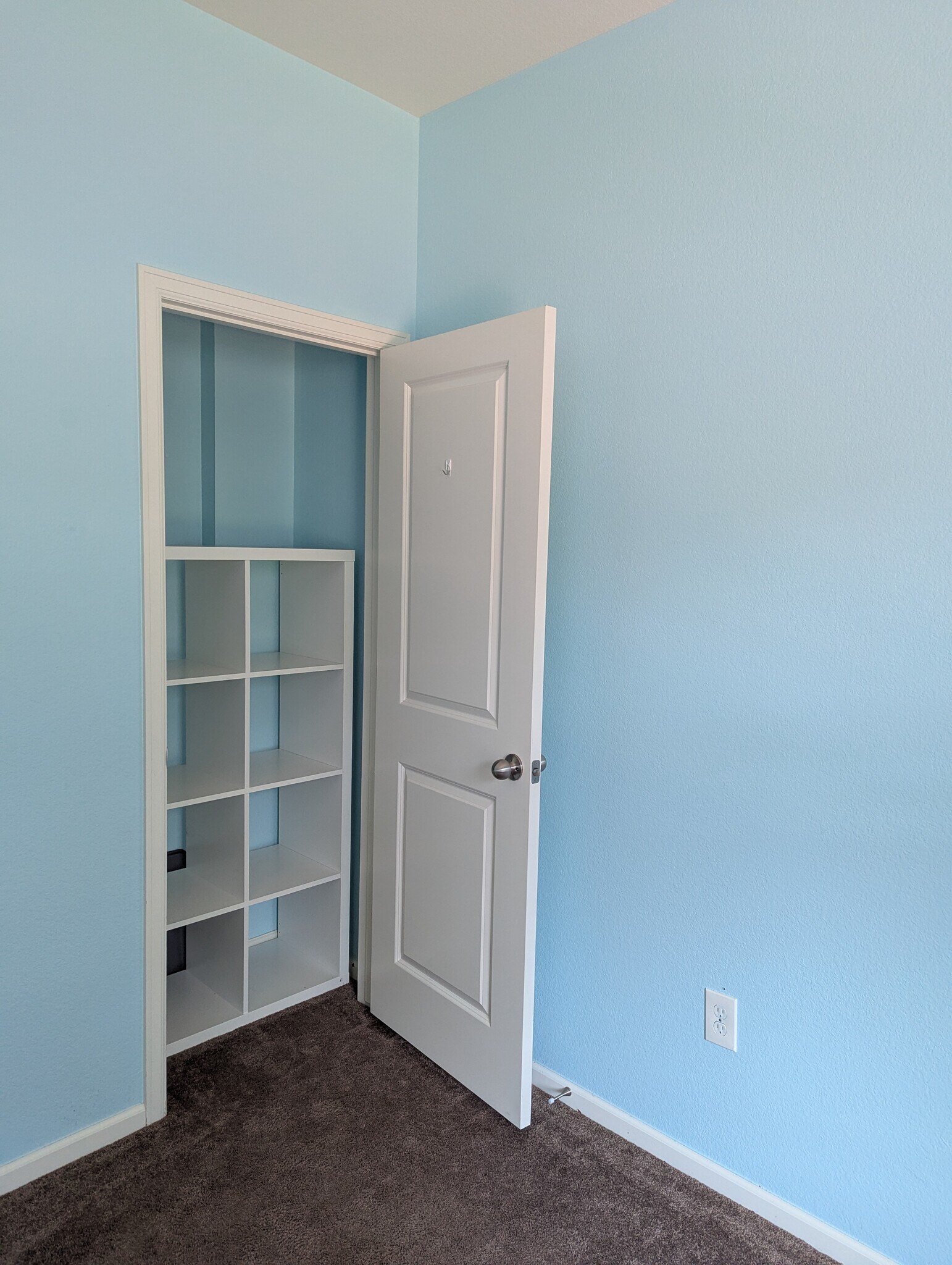 Building Photo - 1326 Bluemoon Dr