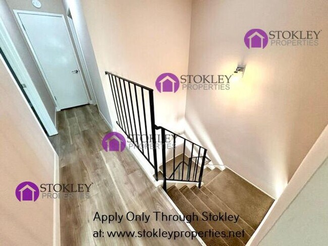 Building Photo - 1354 Tree Garden Pl