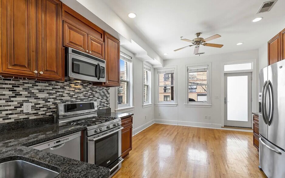 Building Photo - 2212 11th St NW