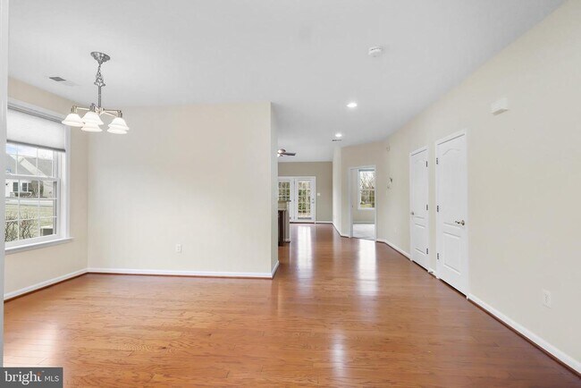 Building Photo - 44306 Stableford Square