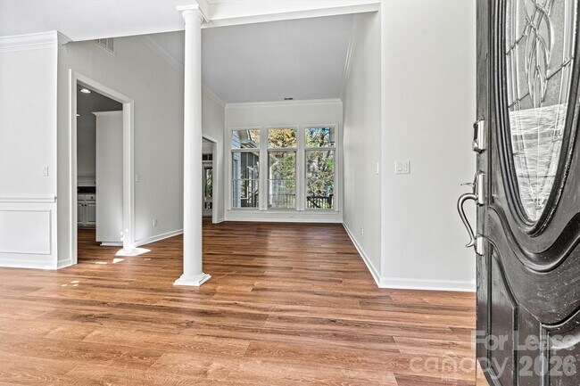 Building Photo - 8937 McDiarmid Ln