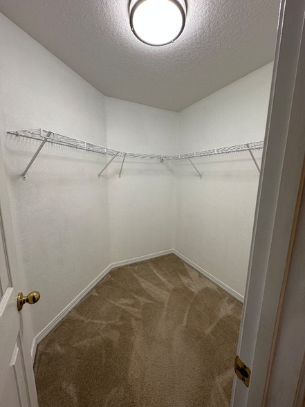 Building Photo - 6347 Ironside Dr S