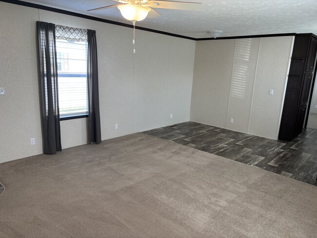 Building Photo - 158 Washington