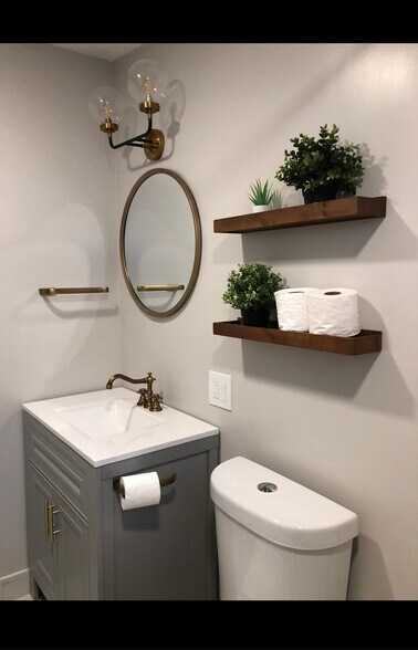 Brushed good fixtures throughout / modern and recently renovated - 2661 Newell St