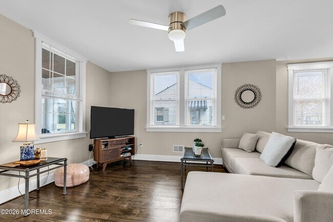 Building Photo - 524 Fisk Ave