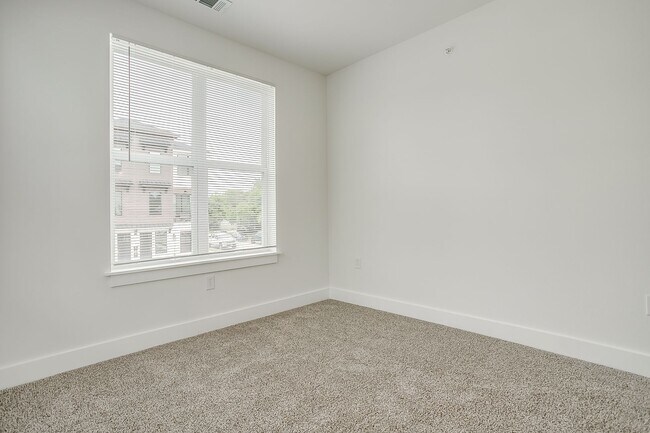Building Photo - 3144 Forest Park Blvd
