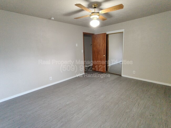 Building Photo - 7528 W Umatilla Ave