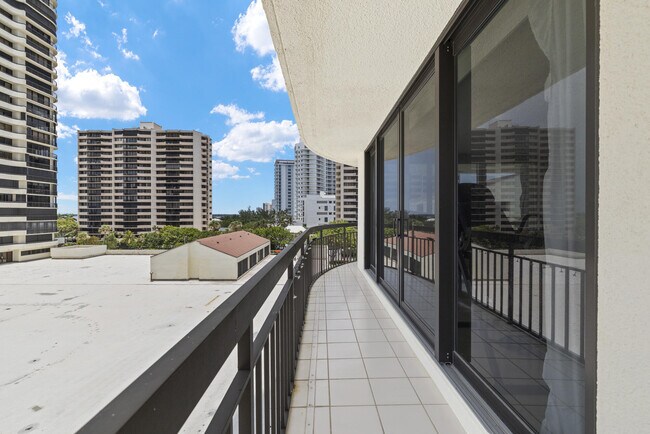Building Photo - 4000 N Ocean Dr