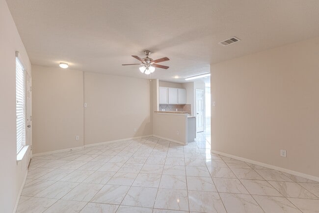 Building Photo - 21611 Falvel Misty Dr