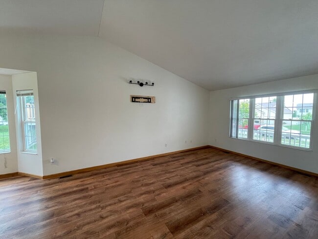 Building Photo - Beautiful open-concept ranch