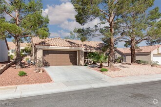 Building Photo - 2845 Carmel Ridge Dr