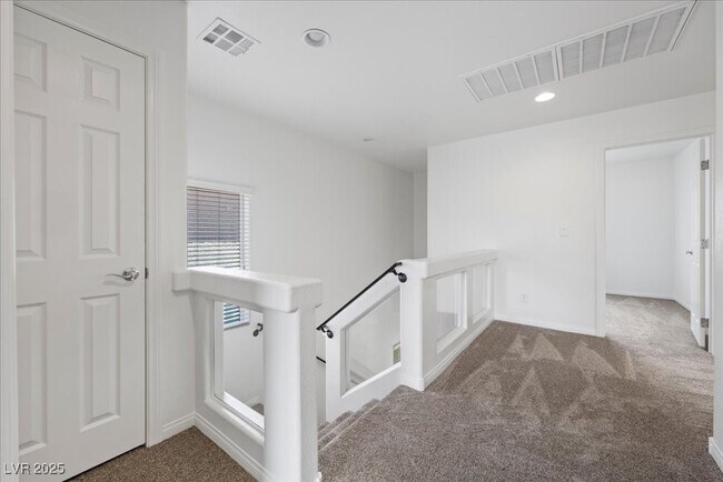 Building Photo - 9353 Grand Reve St